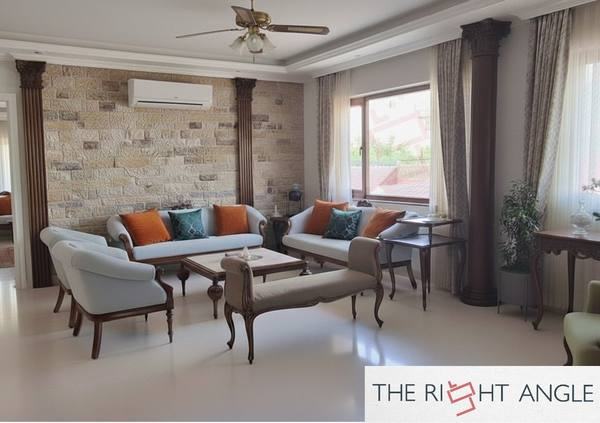 Colonial Living Room Set